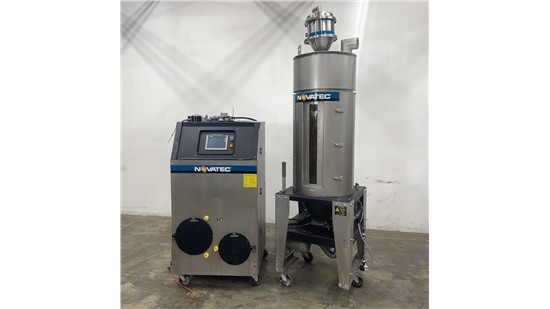 使用150 LB/HR Novatec NWB-150-DC干燥剂烘干机与料斗