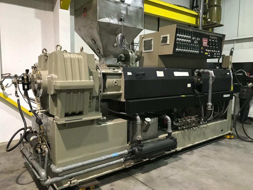 4.5" Davis Standard Extruder, Model 45T, 250HP, 301, Vented, With Screen Changer Plastic