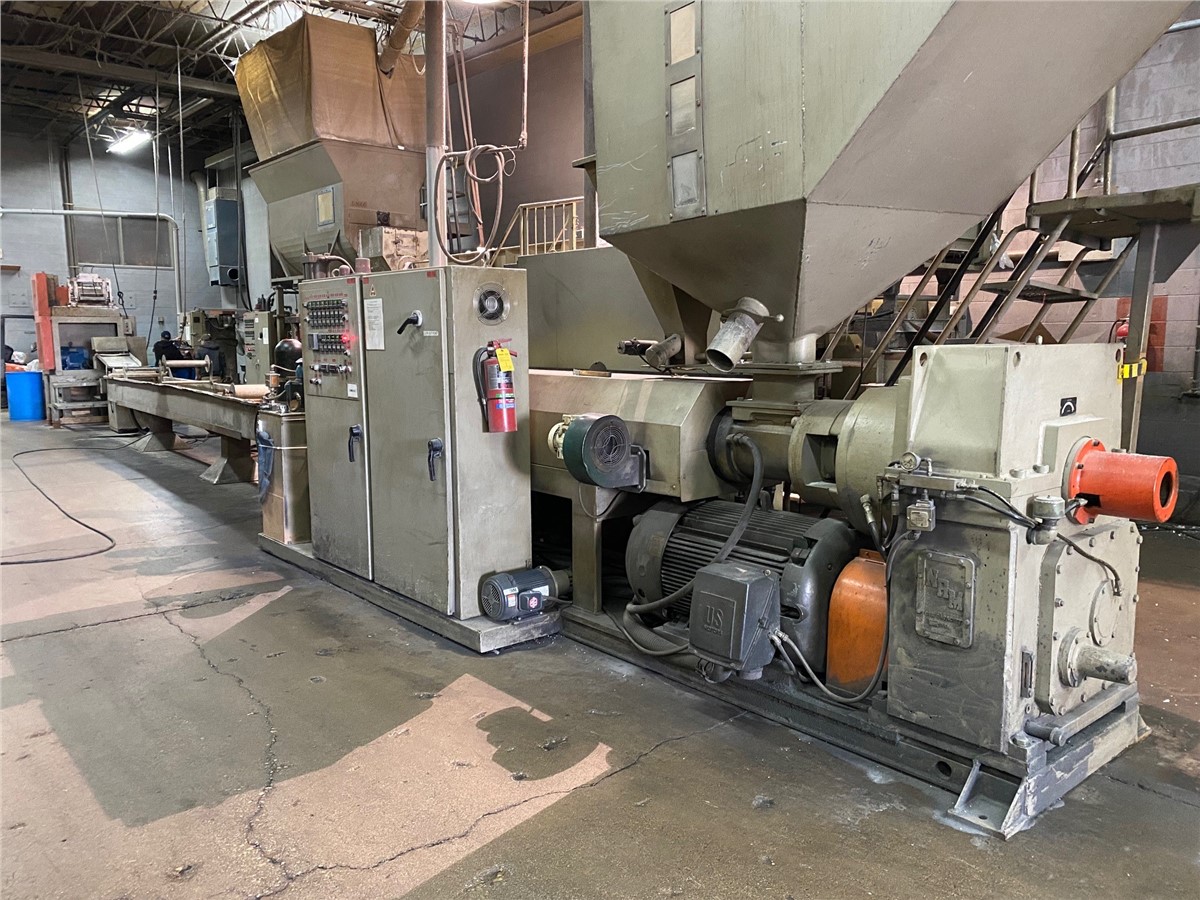 6" NRM Extruder, 301 L/D, 400 HP AC Motor Plastic Machinery Used