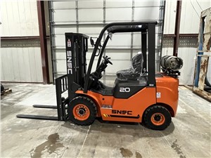New 4,000 lbs Capacity SNSC Forklift, Model FL20