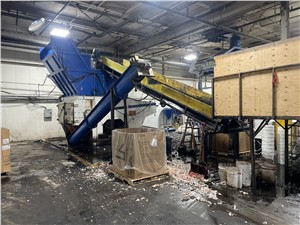 70" x 82" Vecoplan RG70/200 K Single Shaft Shredder, 200 HP