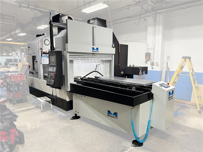 Midaco A6025SD Automatic Pallet Changer on Okuma Genos M660V