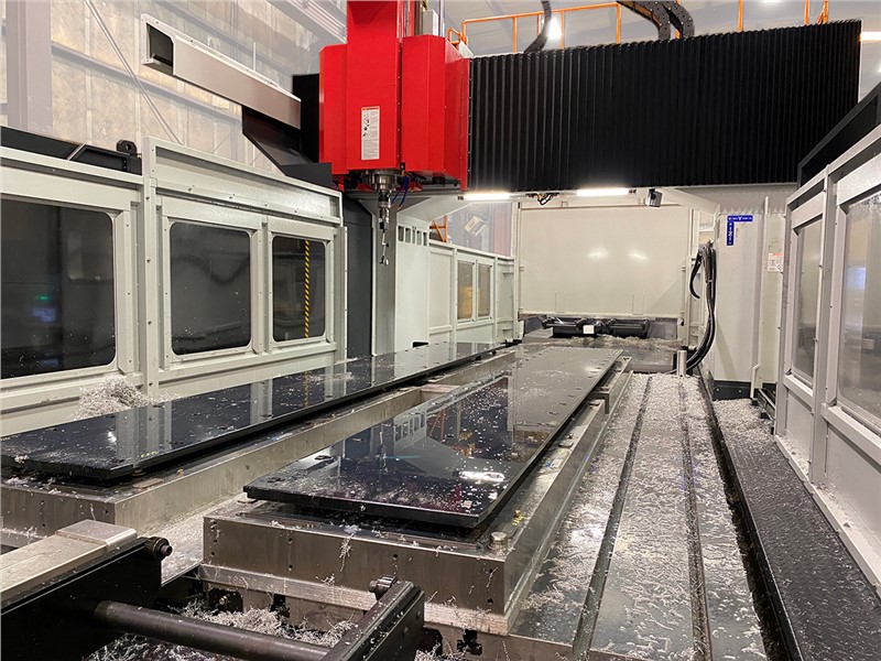 Midaco large pallet changer receivers inside machining center